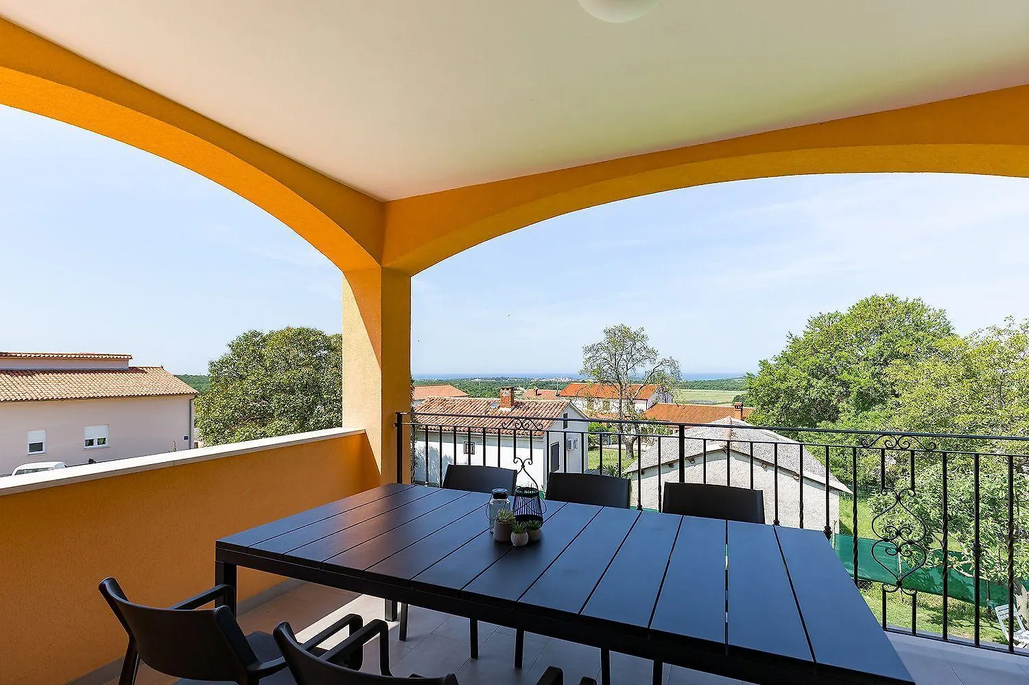 Charmantes Ferienhaus Mit Meerblick, 2 Fahrraeder, Grill, Privater Balkon, Waschmaschine Porec 0*,